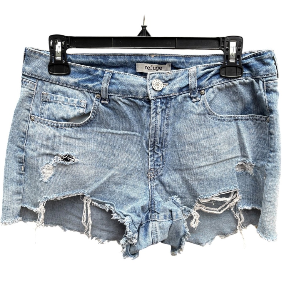 Refuge Womens Size 10 Denim Shorts Light Blue Distressed Frayed Hem Cut Offs